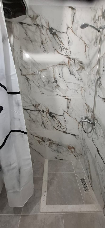 JEPET PER QIRA KATI I 2-TE I NJE BANESE 2-KATESHE,PRANE SPITALIT,VLORE!