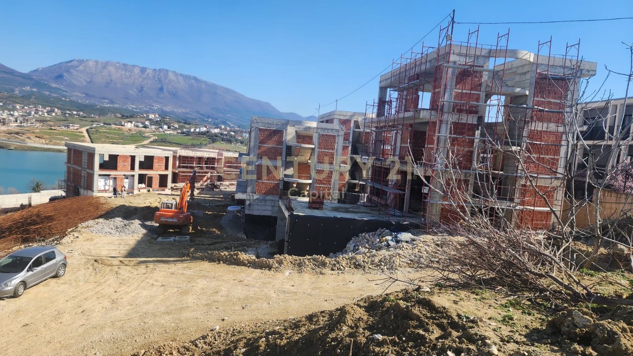 In Vendita | Villa Premium | Farkë, Tirana | Architettura Moderna & Privacy Assoluta