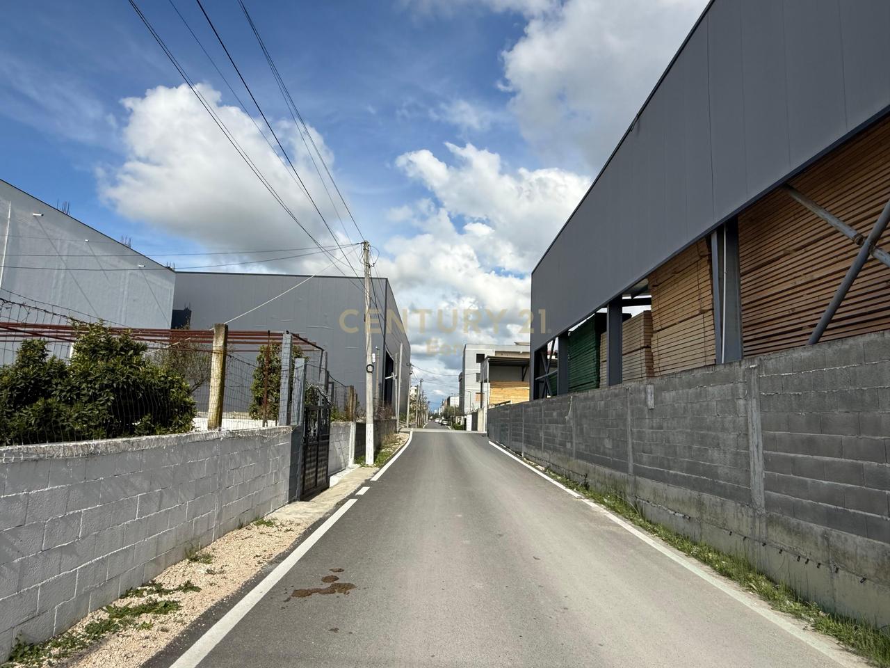 Kapanon me Qira në Zonën e "ish Kënetë", Durrës !