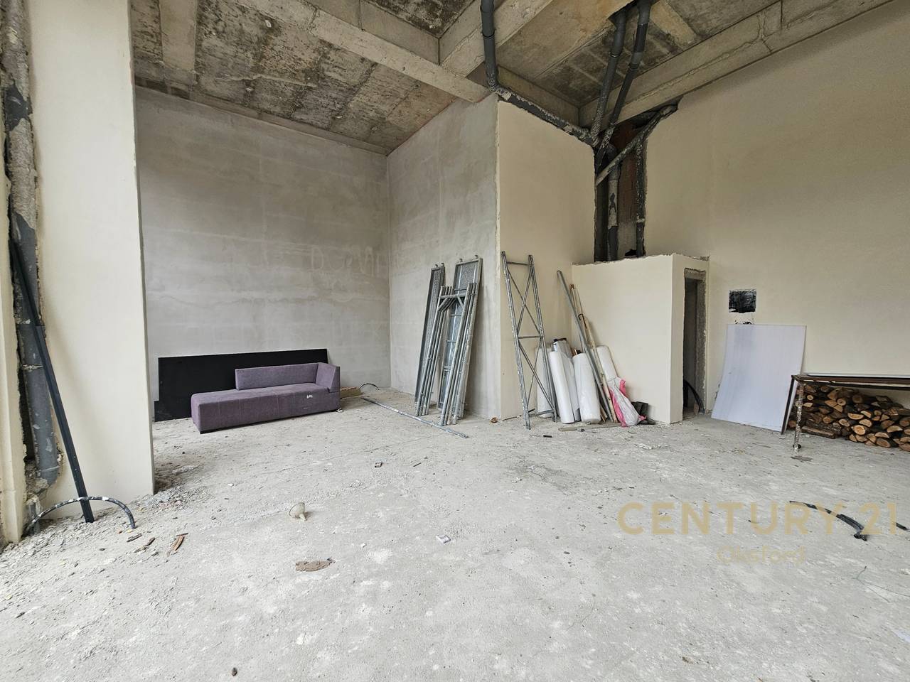 BUSINESS ENVIRONMENT FOR RENT AT THE FORMER AVIATION FIELD!