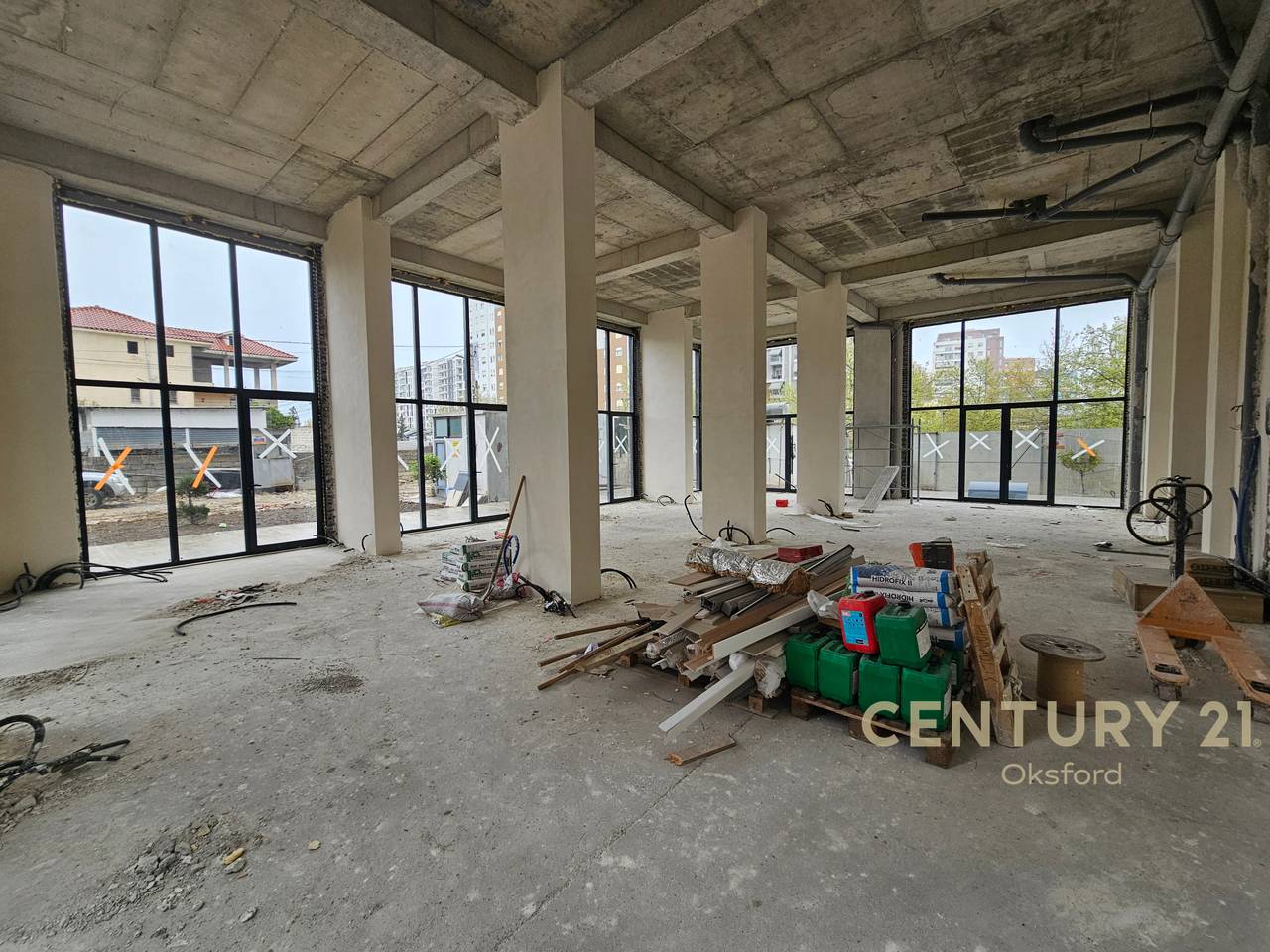 BUSINESS ENVIRONMENT FOR RENT AT THE FORMER AVIATION FIELD!