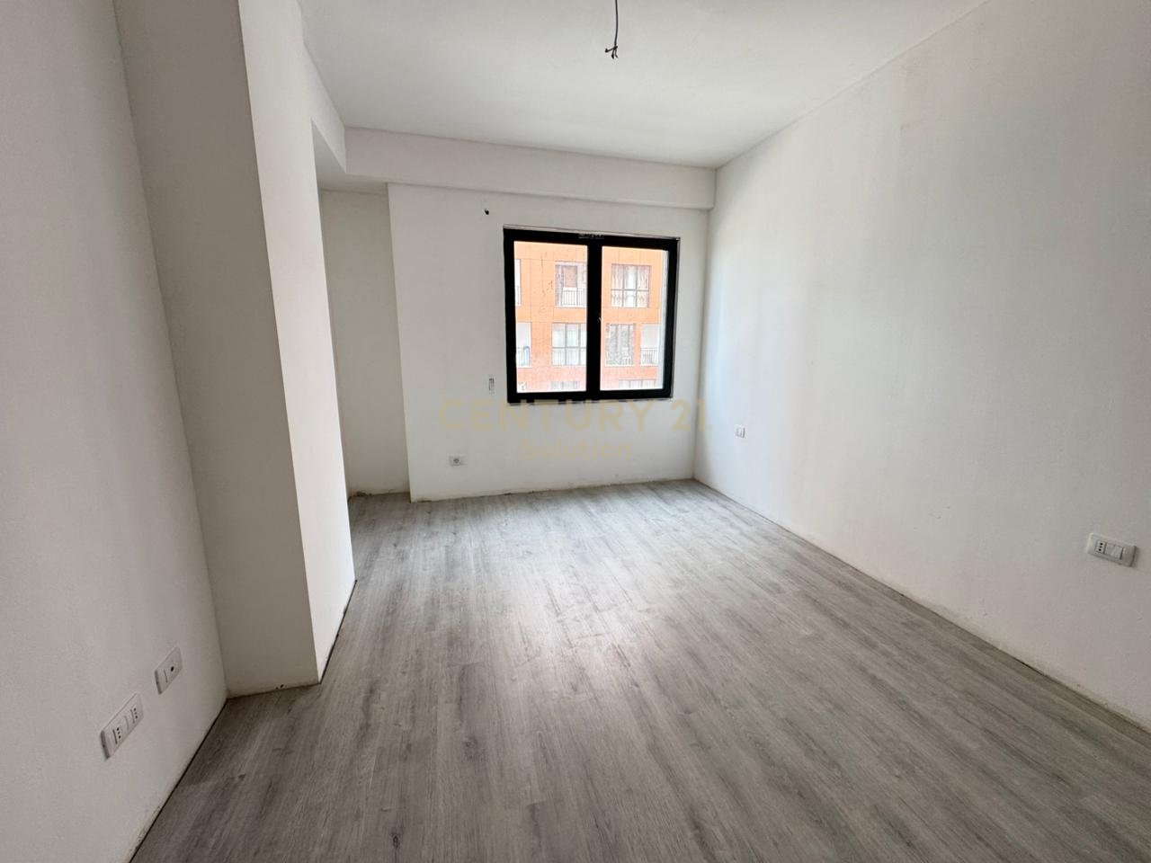 APARTMENT 2+1+2 BATHROOM FOR SALE NEAR THE FRATARI COMPLEX!