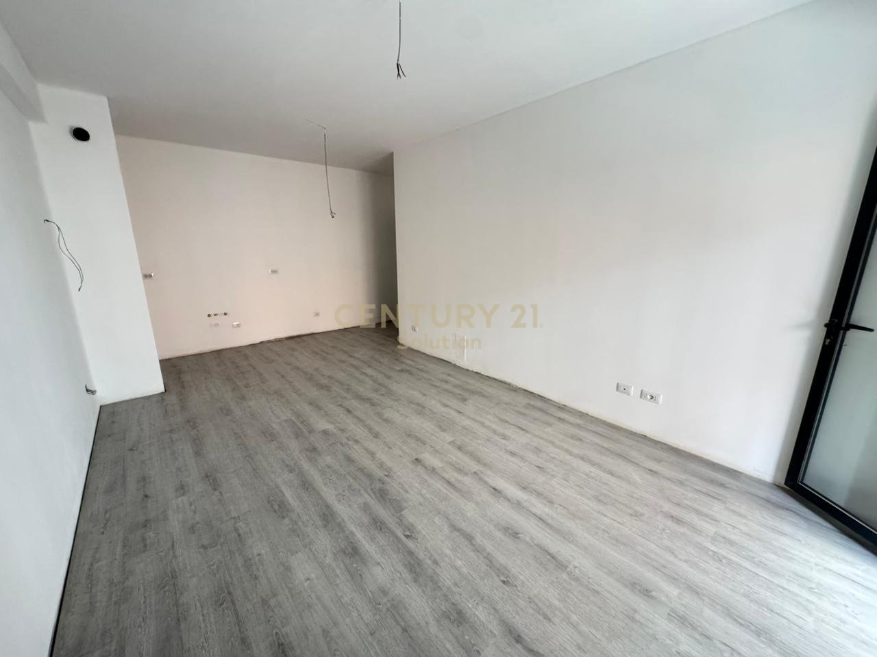 APARTMENT 2+1+2 BATHROOM FOR SALE NEAR THE FRATARI COMPLEX!