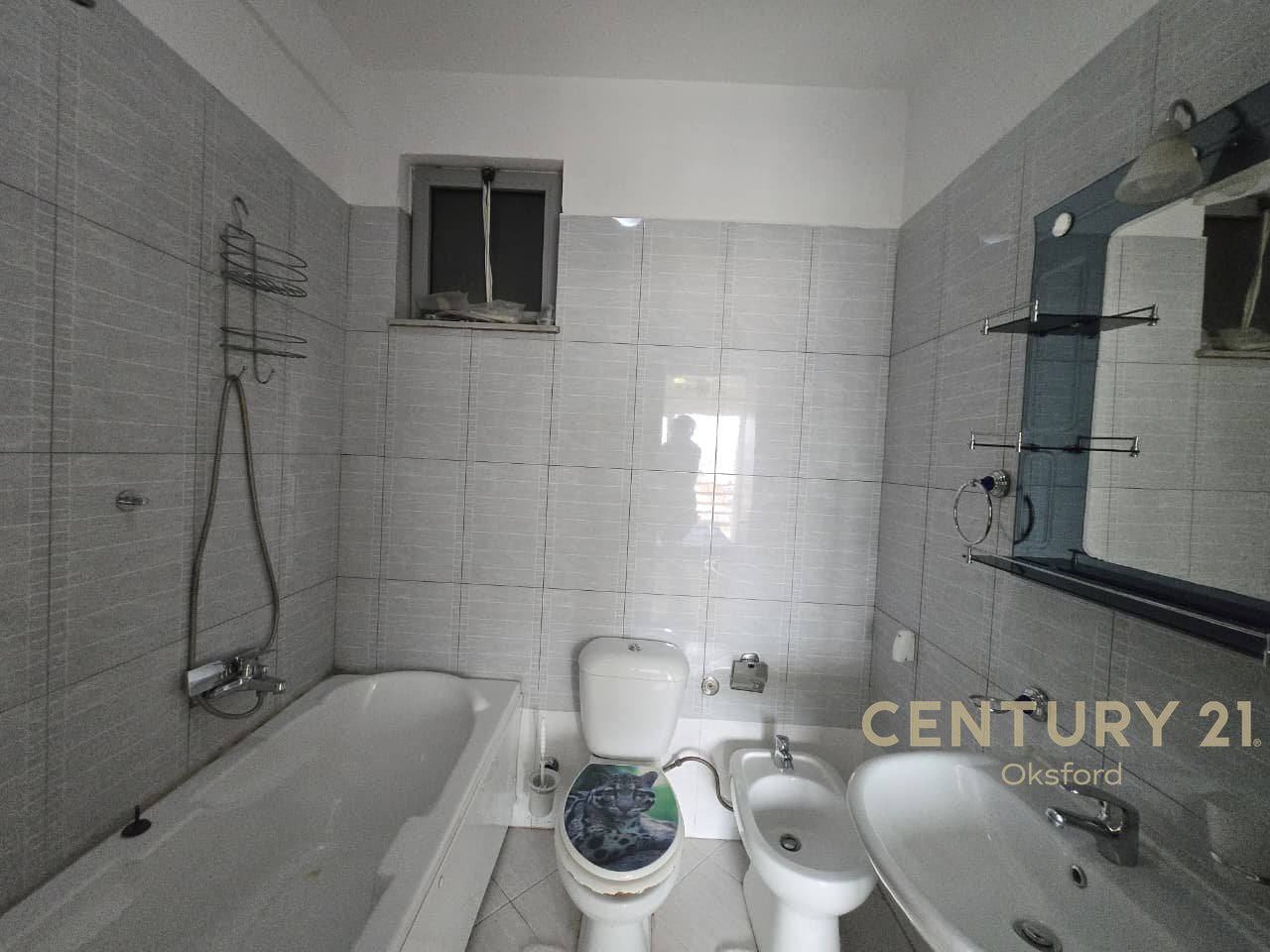 Appartamento 2+1+2 Bagni e 2 Balconi in Affitto ad Astir!