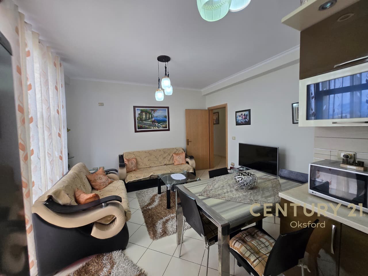 Appartamento 2+1+2 Bagni e 2 Balconi in Affitto ad Astir!