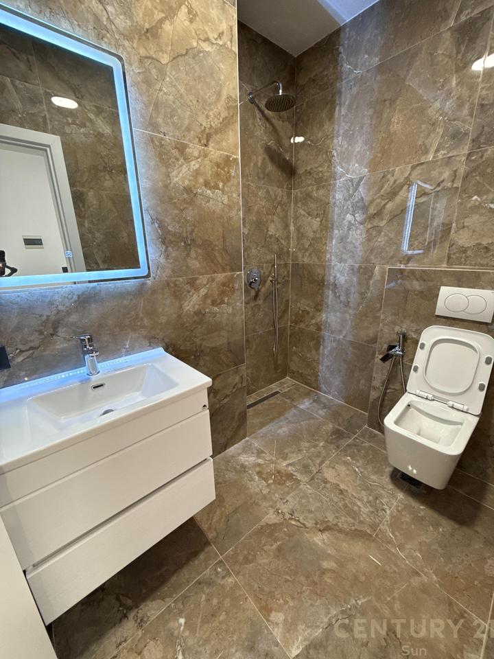 Apartament 1+1 dhe verande me Qira te Ish Ekspozita, Tiranë