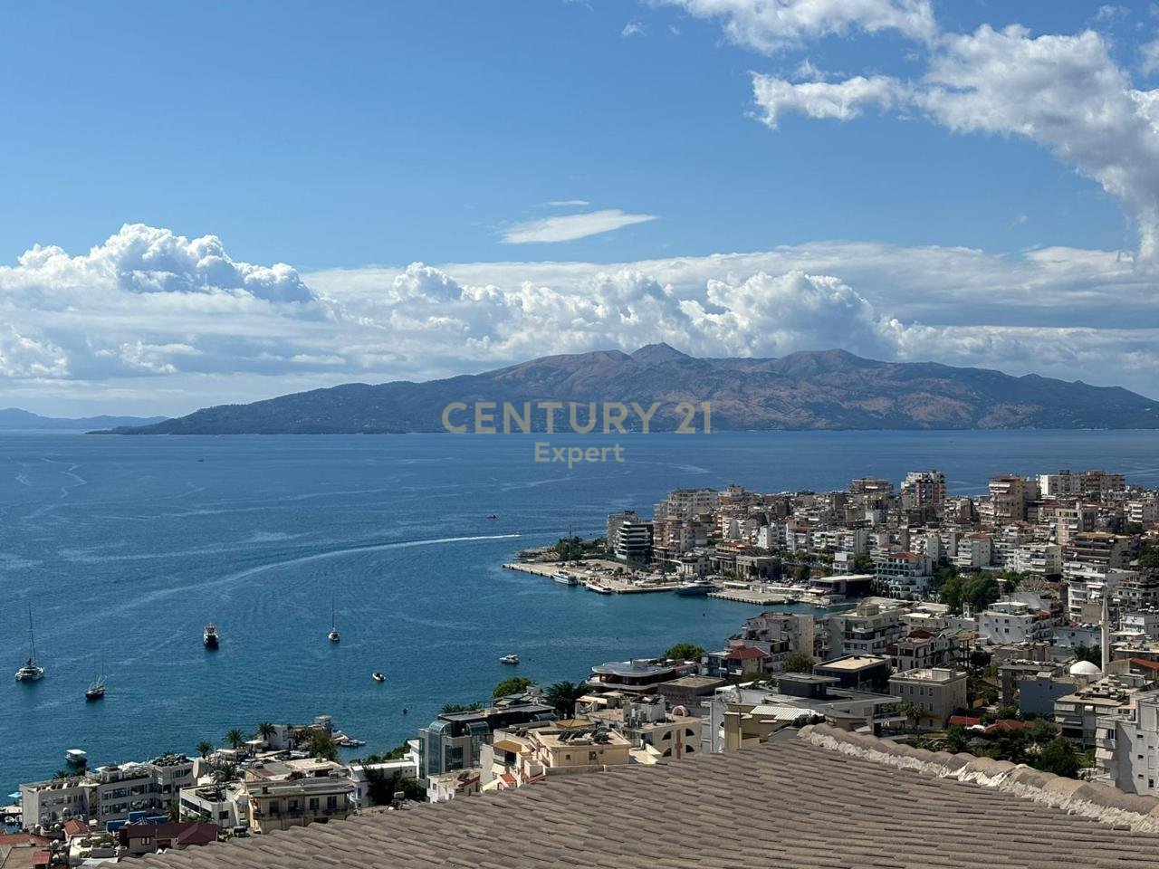 APPARTAMENTO 3+1+3 IN VENDITA A SARANDA