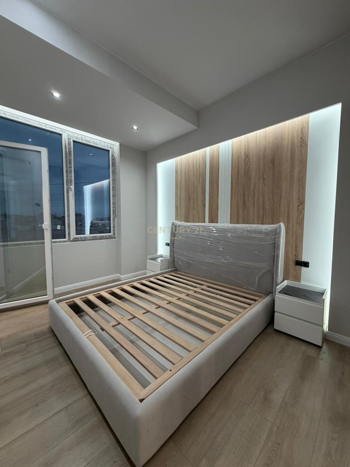 SHITET SUPER PENTHOUSE 3+2+2 NE " LUNGOMARE 1" !!