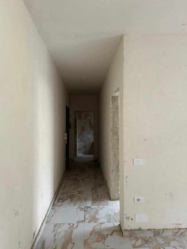 APARTAMENT BOSH PËR ZYRA ME QERA.