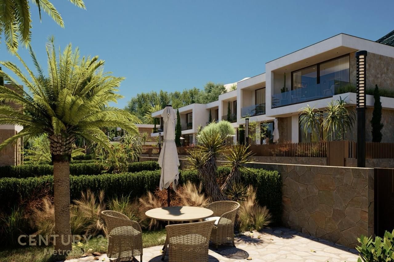 SHITET VILE ME PISHINE NE DHERMI !