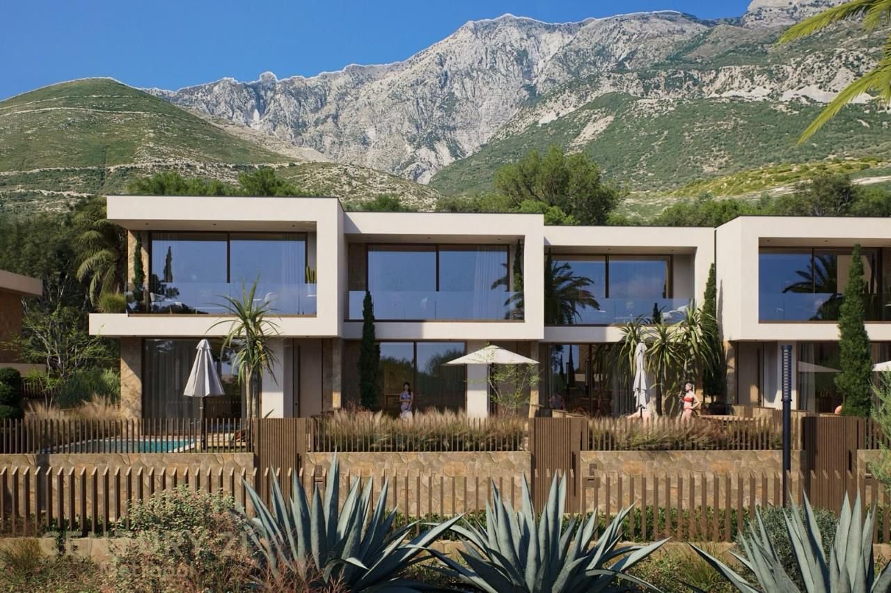 SHITET VILE ME PISHINE NE DHERMI !