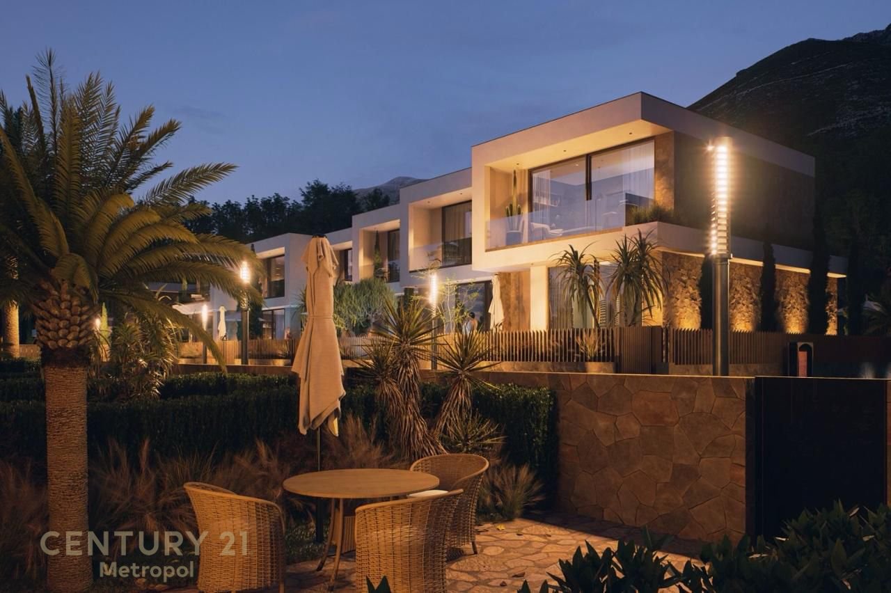 SHITET VILE ME PISHINE NE DHERMI !