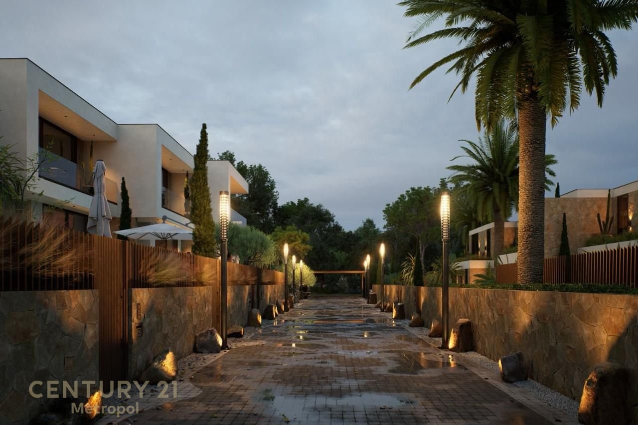 SHITET VILE ME PISHINE NE DHERMI !