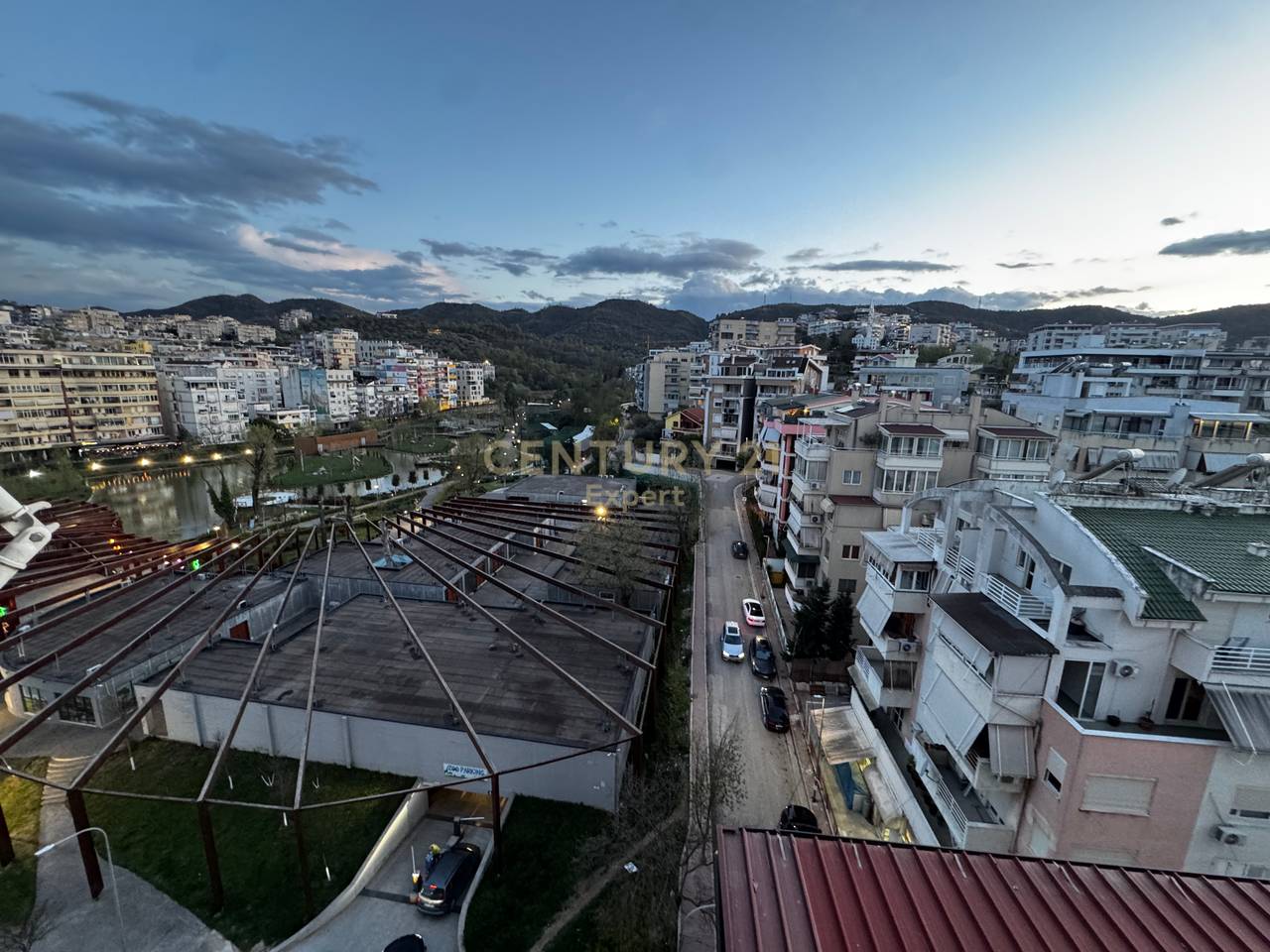 Apartament 2+1 Me Qira tek Kopshti Botanik Zoologjik !!!