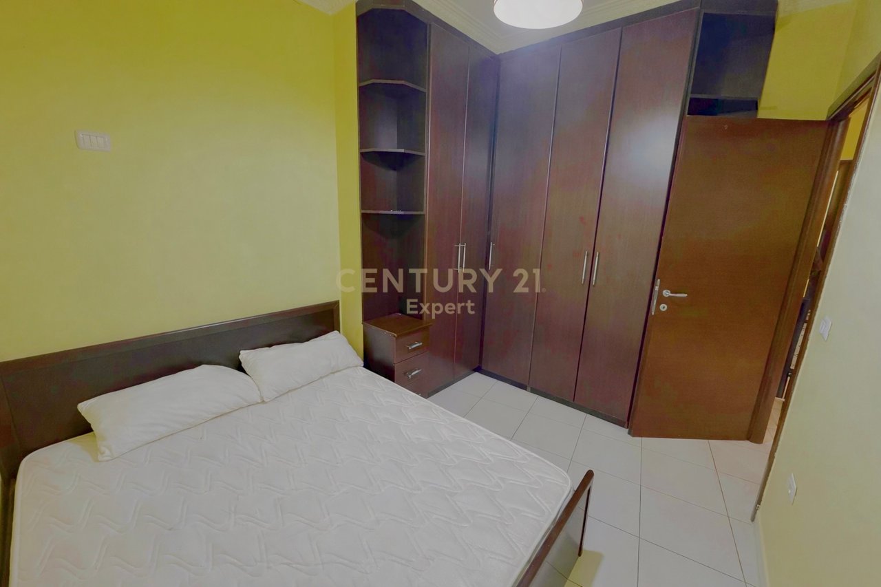 Apartament 2+1 Me Qira tek Kopshti Botanik Zoologjik !!!