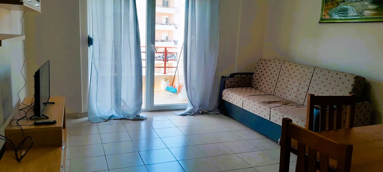 APARTAMENT 1+1 PER QIRA AFATGJATE, NE CENTRALE!
