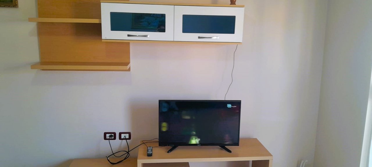 APARTAMENT 1+1 PER QIRA AFATGJATE, NE CENTRALE!