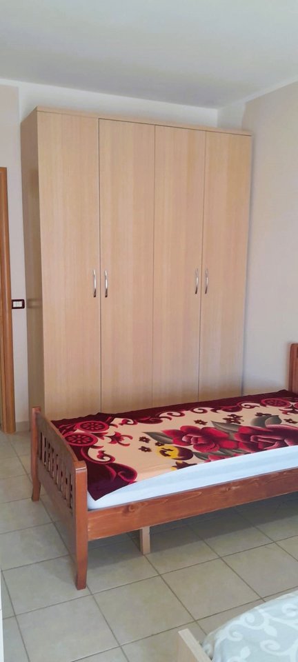 APARTAMENT 1+1 PER QIRA AFATGJATE, NE CENTRALE!