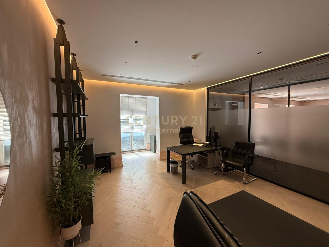 Ambjente per zyra me qira tek Rruga e Elbasanit