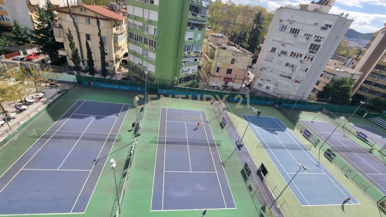 Hotel në Shitje në Myslym Shyri, Tiranë - 527.5m nga SHESHI SKENDERBEJ !