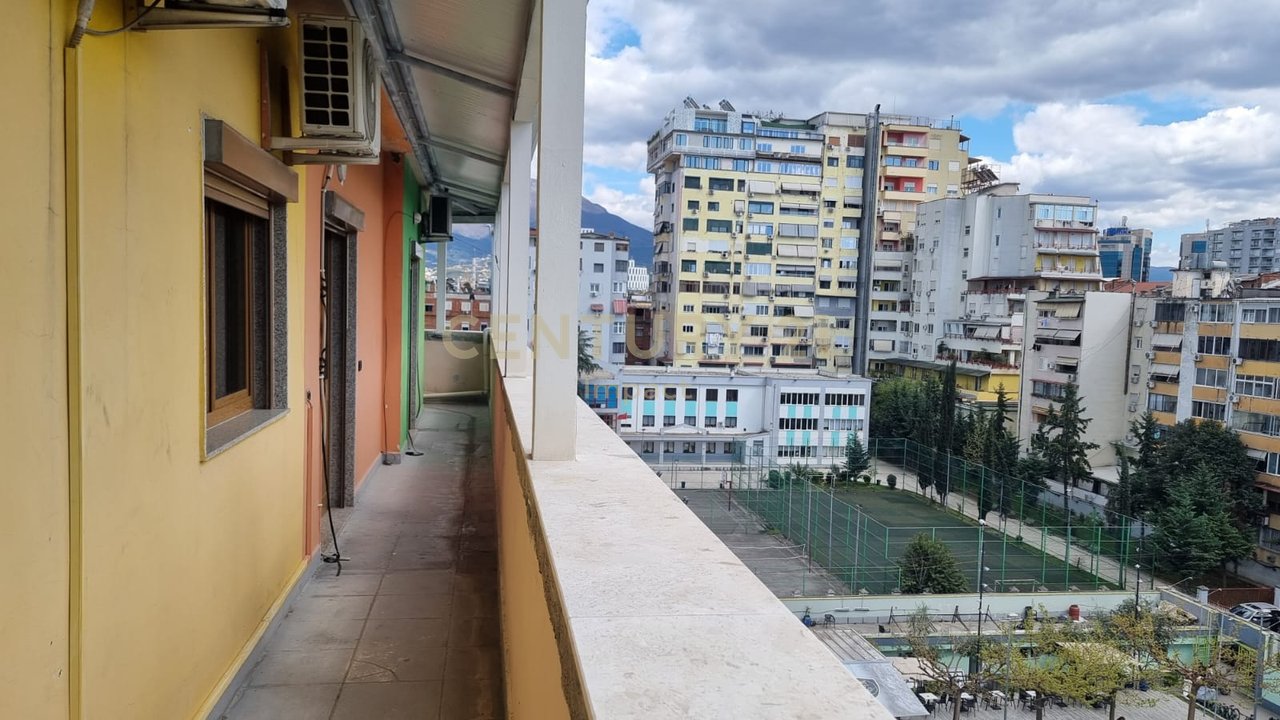 Hotel në Shitje në Myslym Shyri, Tiranë - 527.5m nga SHESHI SKENDERBEJ !