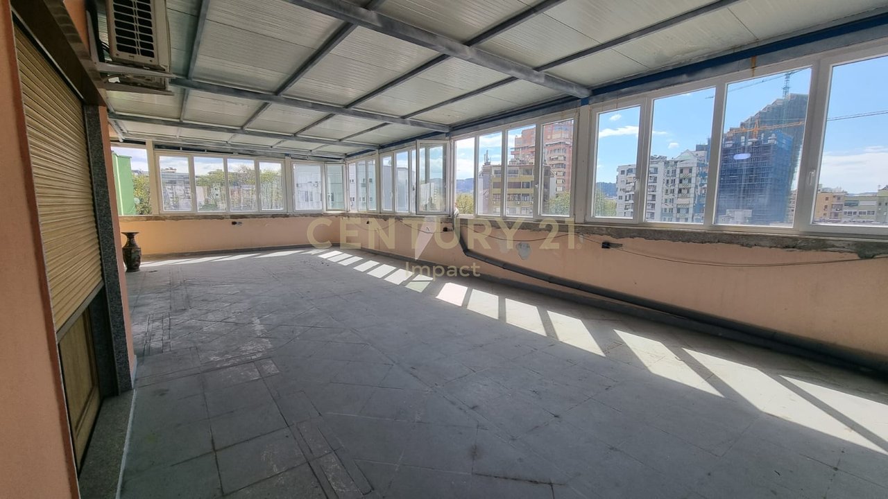 Hotel në Shitje në Myslym Shyri, Tiranë - 527.5m nga SHESHI SKENDERBEJ !