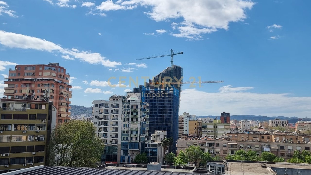 Hotel në Shitje në Myslym Shyri, Tiranë - 527.5m nga SHESHI SKENDERBEJ !