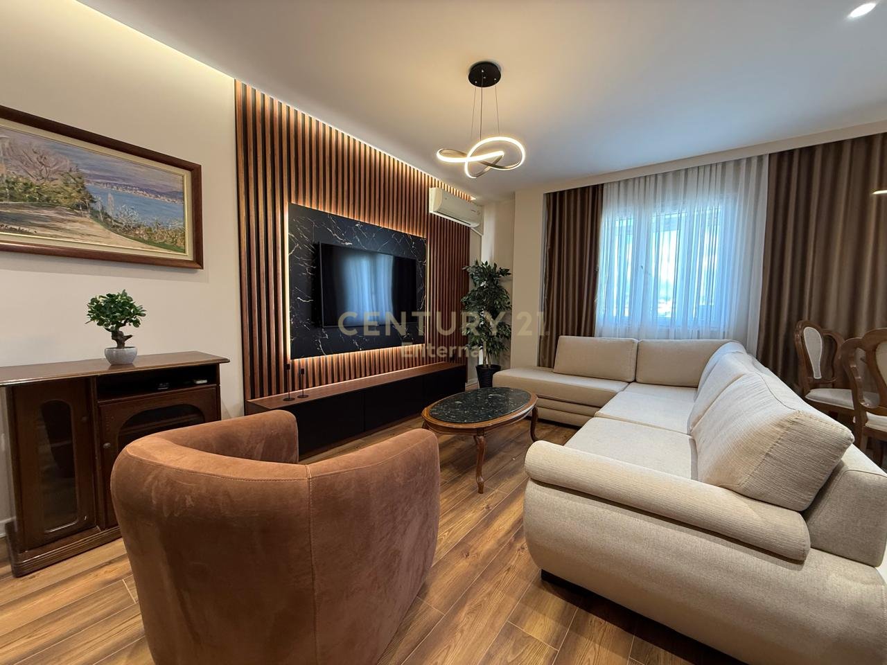 Apartament 2+1+2 Për Shitje në Rrugën Mine Peza, Tiranë – 250,000€
