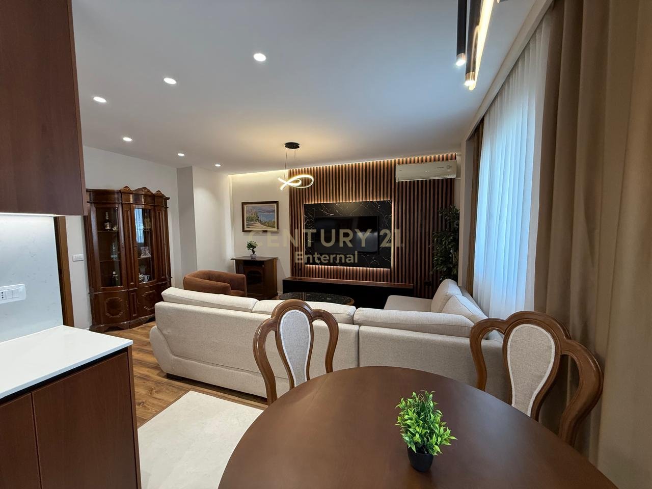 Apartament 2+1+2 Për Shitje në Rrugën Mine Peza, Tiranë – 250,000€