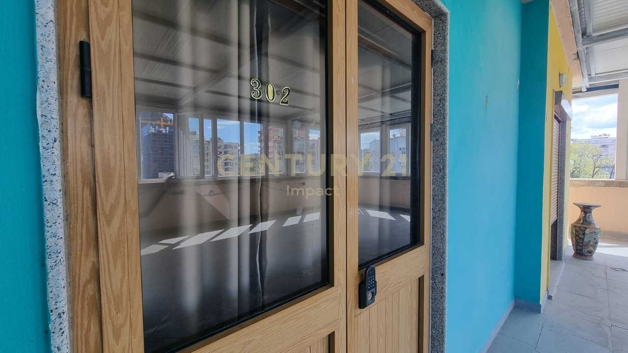 Hotel në Shitje në Myslym Shyri, Tiranë - 527.5m nga SHESHI SKENDERBEJ !