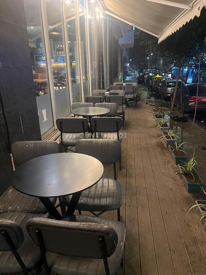 Fresku - JEPET ME QERA Bar/Restaurant 155m2 tek rruga "Muhamet Deliu"