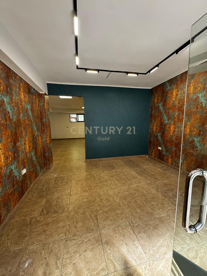 Biznes Me Qira prane Liqenit te Tiranës | 73 m²