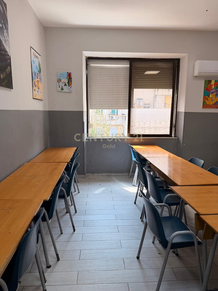 Appartamento 3+1 in affitto nella zona più ricercata di Tirana. Ish Blloku, vicino a Piazza Willson.