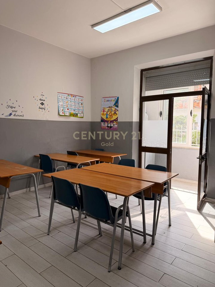 Appartamento 3+1 in affitto nella zona più ricercata di Tirana. Ish Blloku, vicino a Piazza Willson.