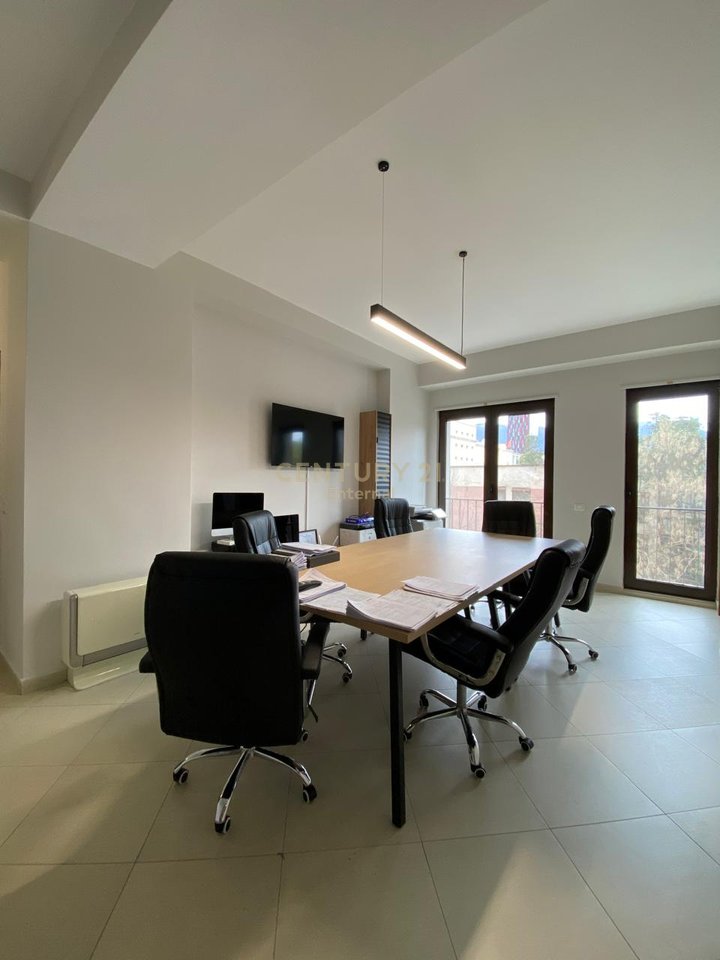 Jepet Apartament 2+1+2 Per Qera Per Zyra