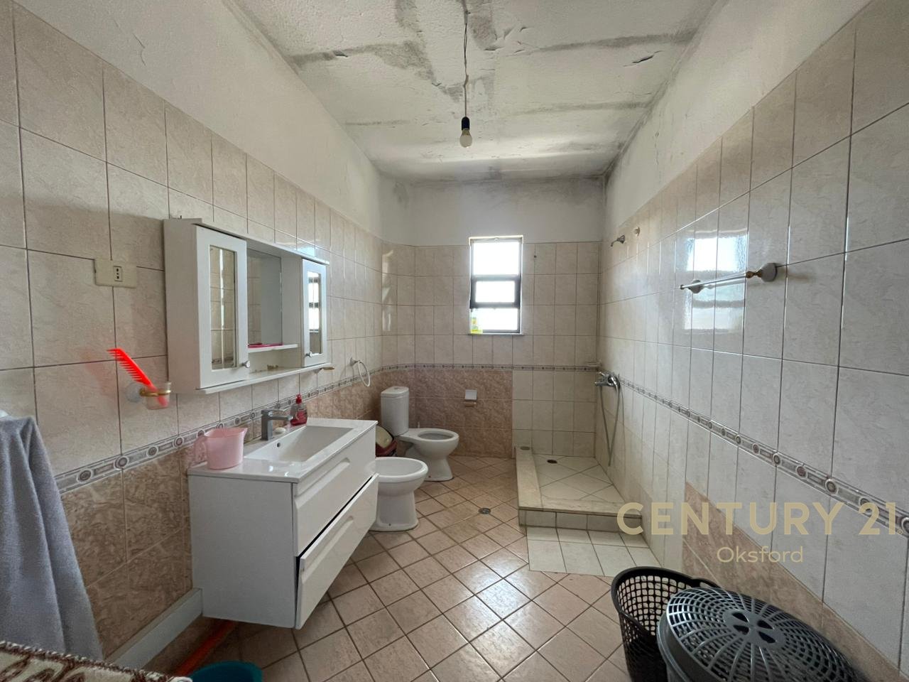 CASA IN AFFITTO (Appartamento 2+1 con Veranda in Affitto – Shkozë)