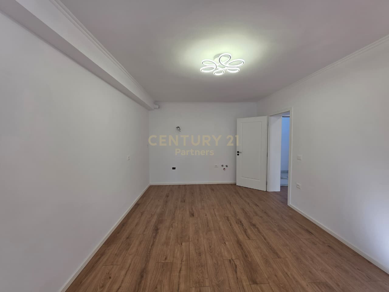 SHESIM APARTAMENT 1+1 +GARSONIERE NE MYSLYM SHYR