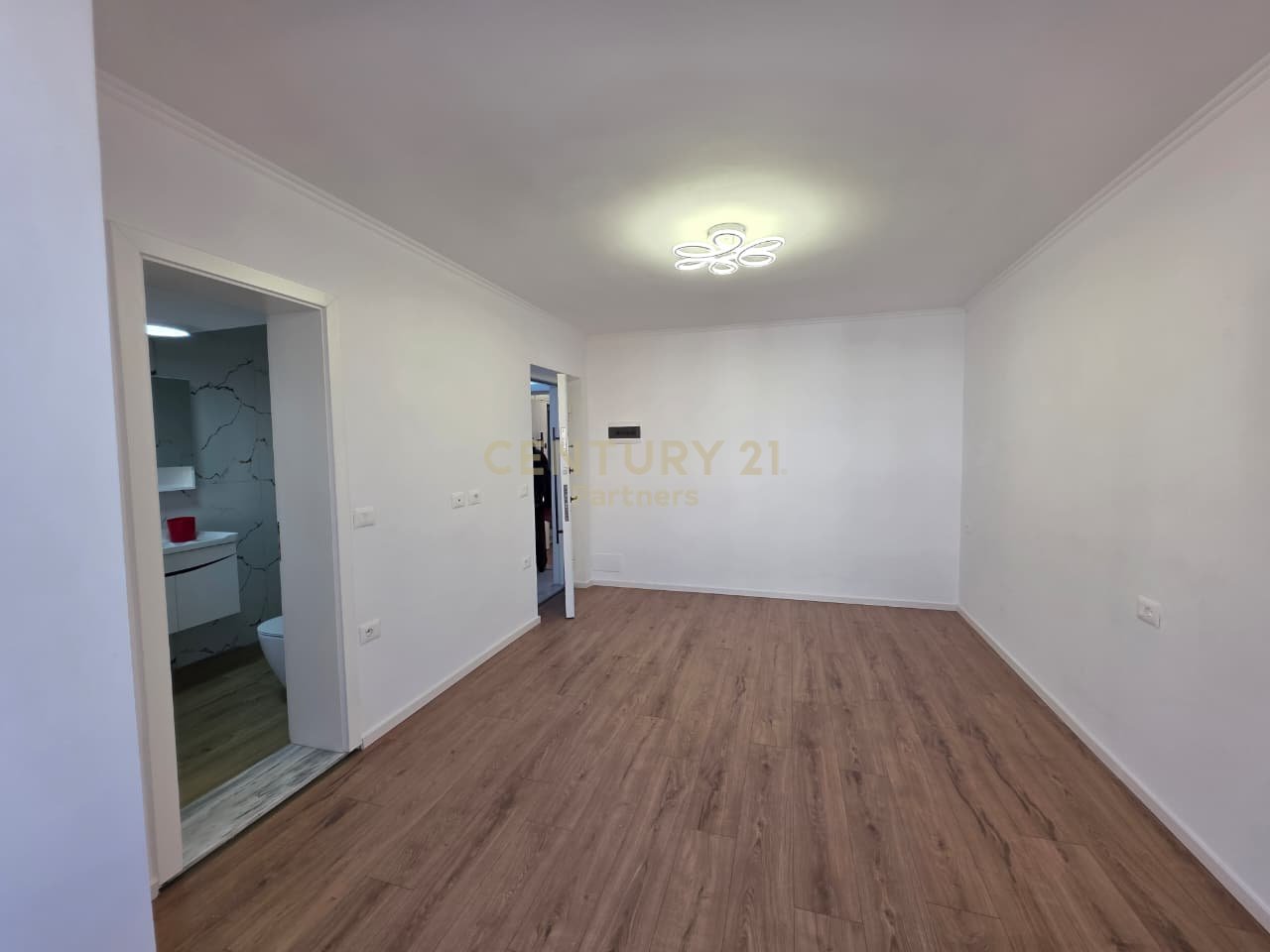 SHESIM APARTAMENT 1+1 +GARSONIERE NE MYSLYM SHYR