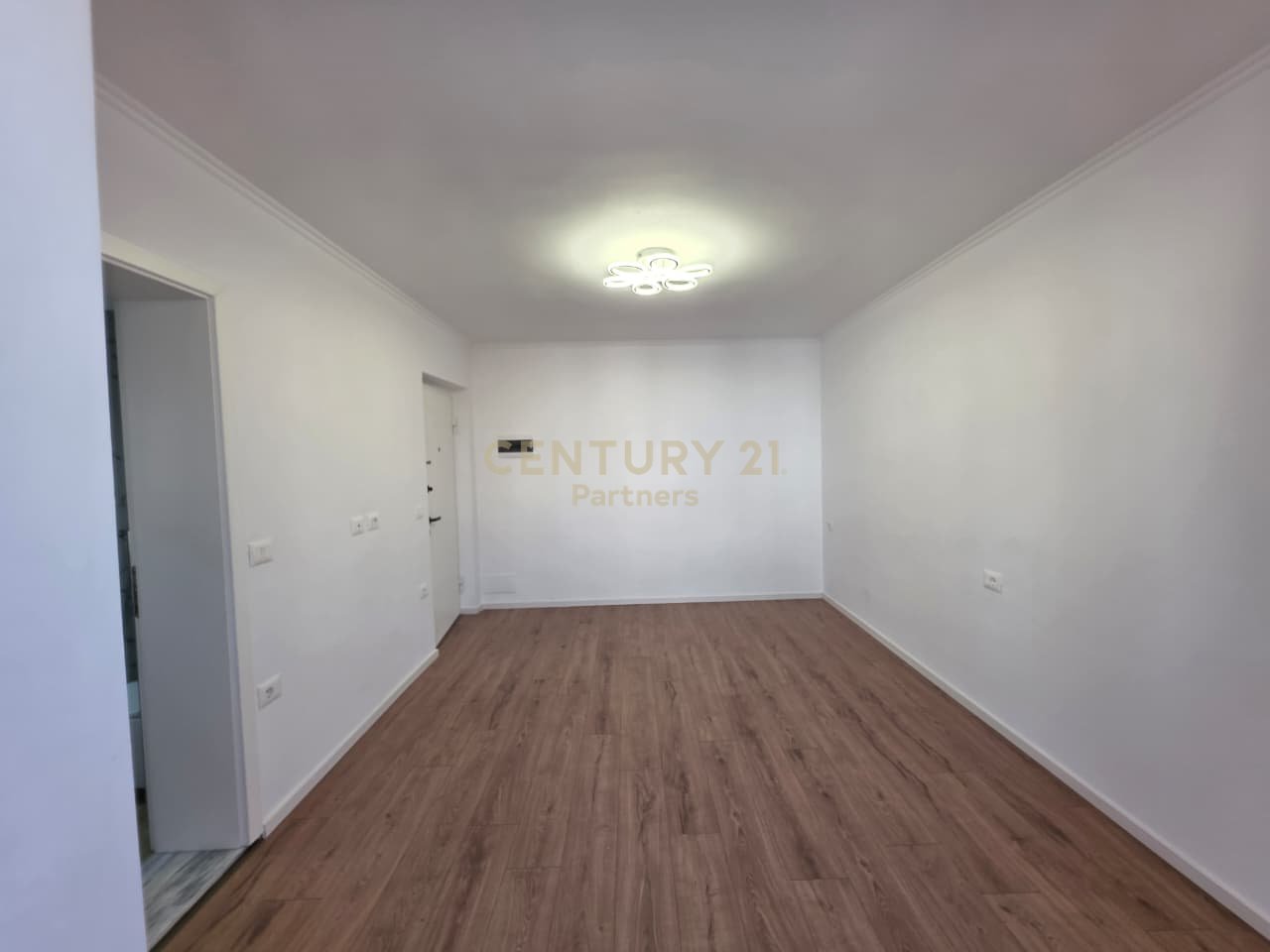 SHESIM APARTAMENT 1+1 +GARSONIERE NE MYSLYM SHYR