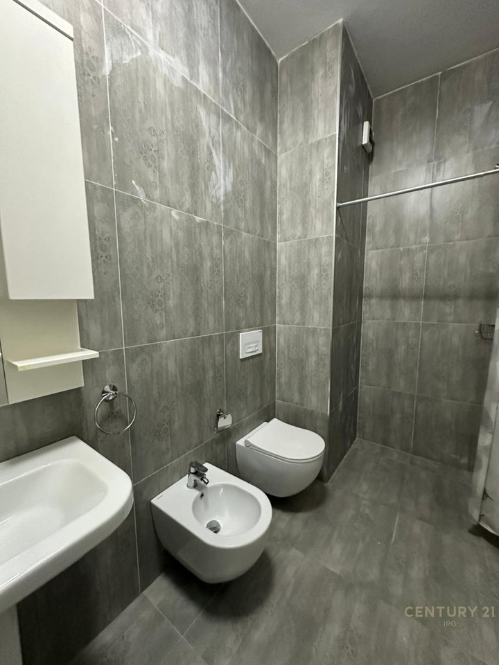 Apartament 1+1 tek Kompleksi Magnet !