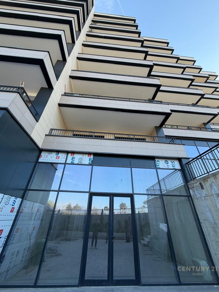 OPPORTUNITY – SHOP FOR SALE AT THE DRY LAKE