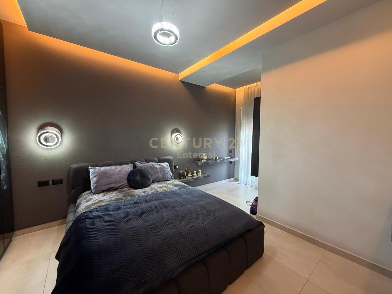 Apartament 3+1+ Parkim per Shitje te Golden Park 3