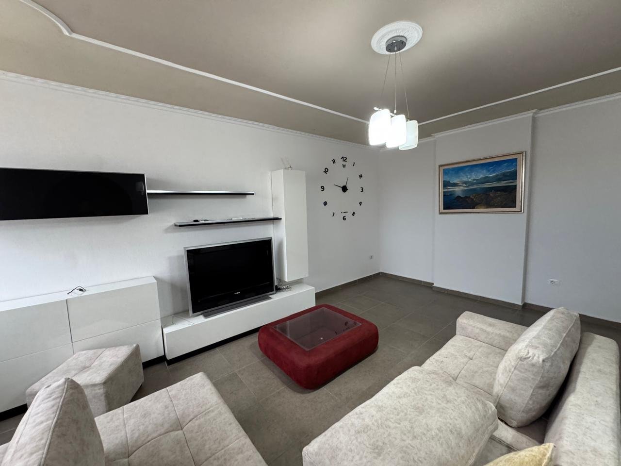 SHITET APARTAMENT 3+2+1+VERANDE NE RRUGEN "HASAN KUSHTA",VLORE( 1300 euro/m2)!