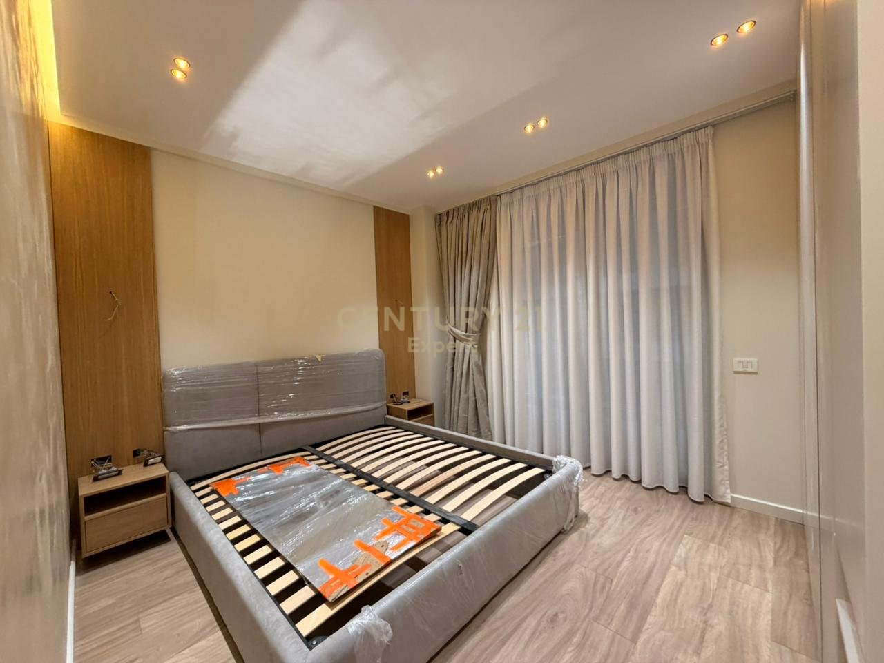 Appartamento 2+1+2+PP in affitto al Golden Tower Mine Peza Street, Tirana