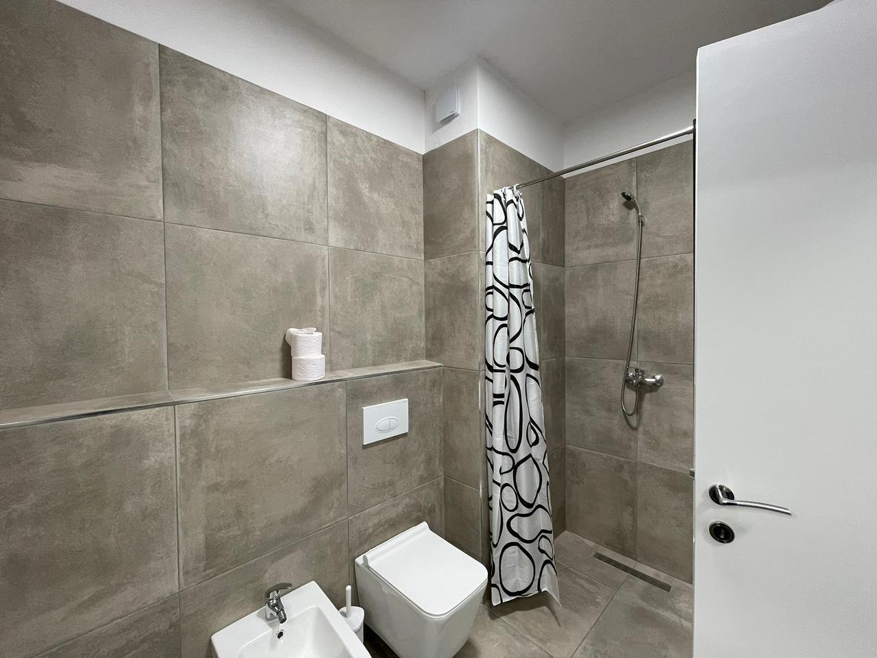 Appartamento 1+1 in affitto a Univers City, Tirana!