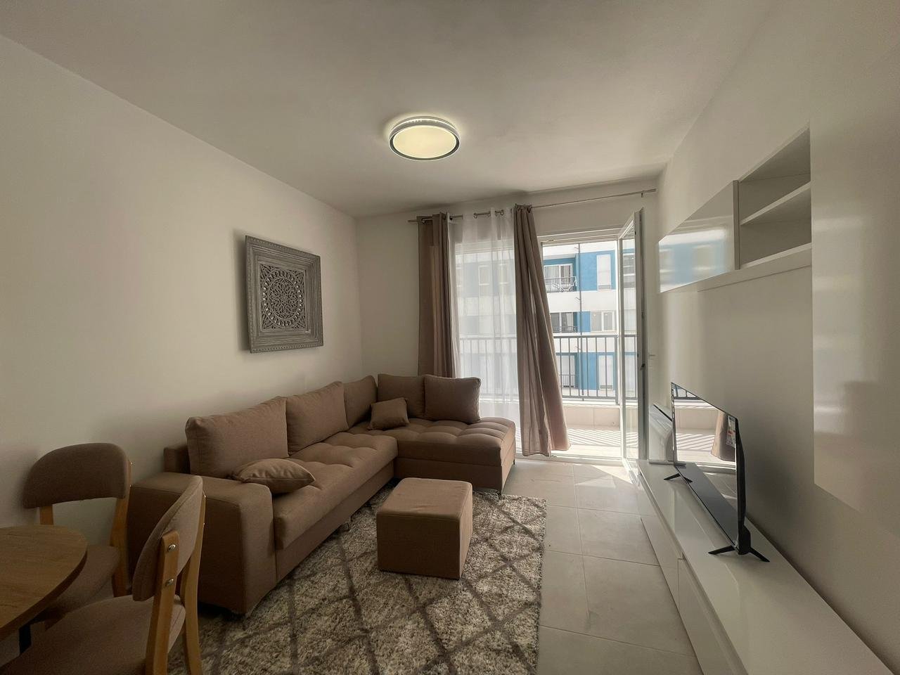 Appartamento 1+1 in affitto a Univers City, Tirana!