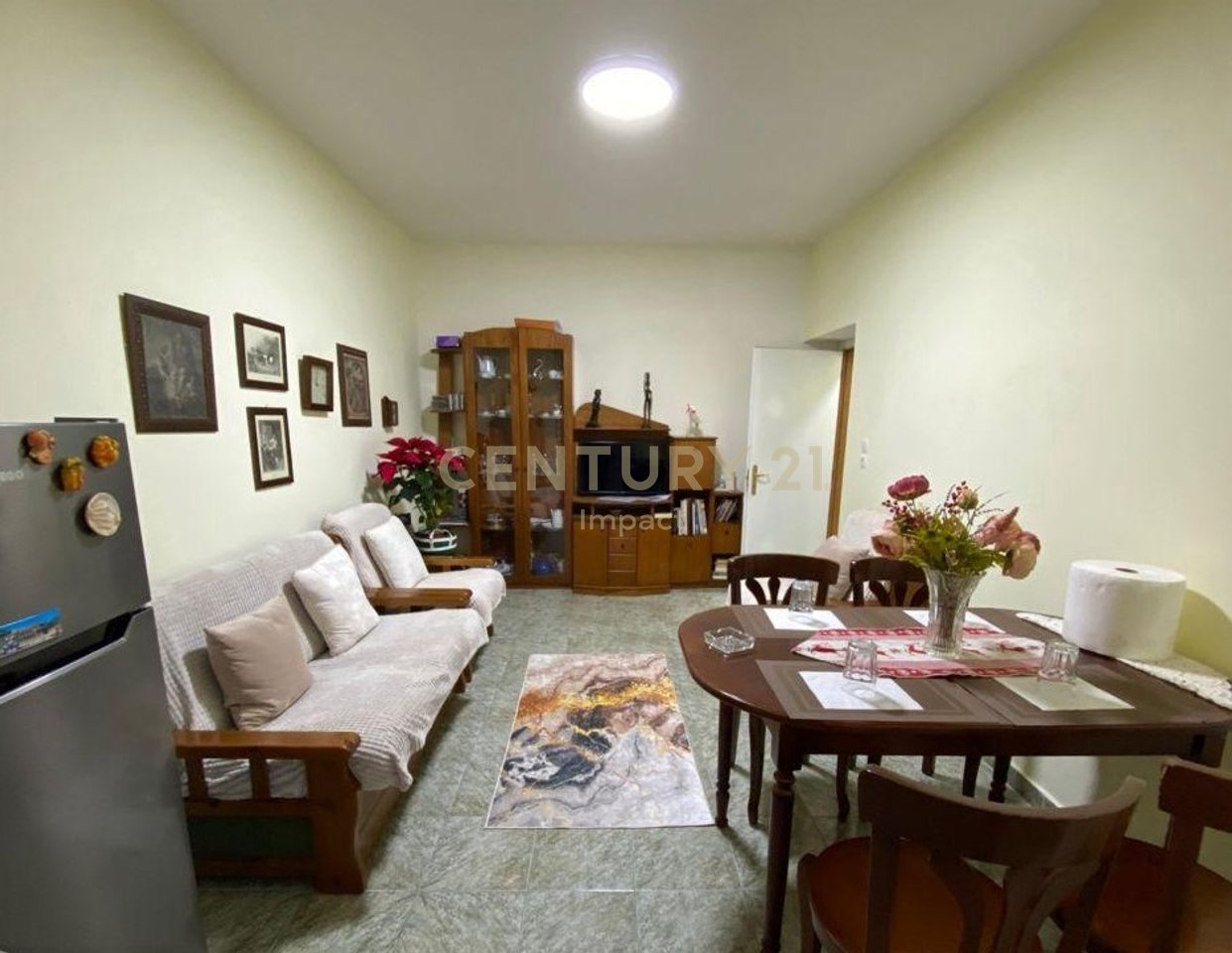 Apartament 2+1 Me Qira tek Stadiumi Dinamo, Tiranë !