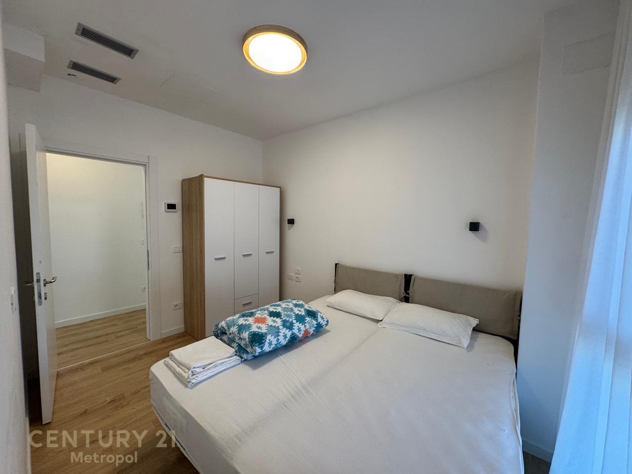 LOCALE COMMERCIALE IN VENDITA NEL COMPLESSO RESIDENZIALE VALA MAR