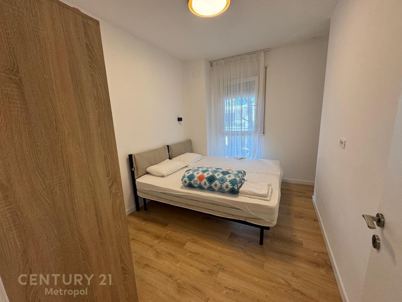 LOCALE COMMERCIALE IN VENDITA NEL COMPLESSO RESIDENZIALE VALA MAR