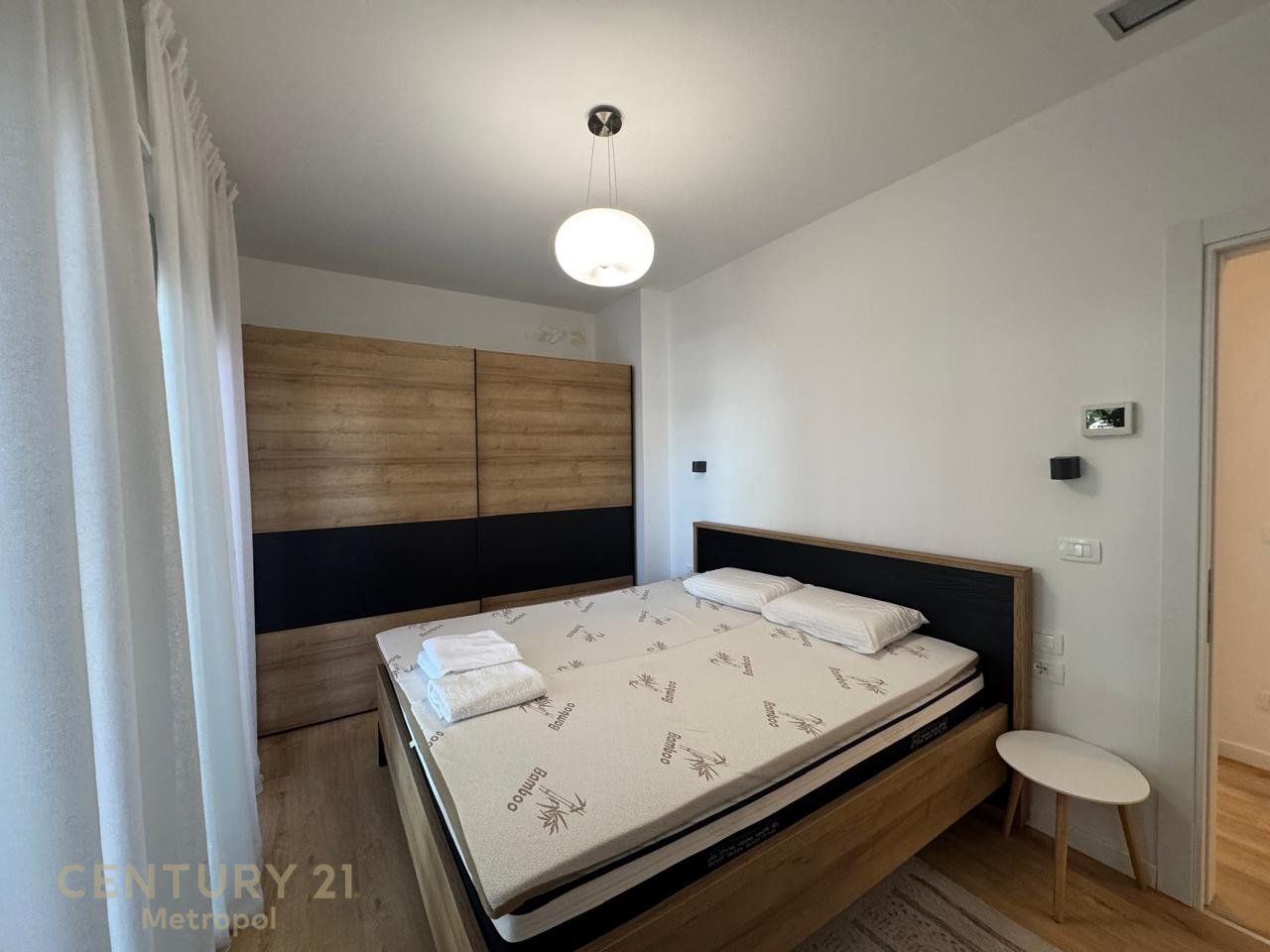 LOCALE COMMERCIALE IN VENDITA NEL COMPLESSO RESIDENZIALE VALA MAR